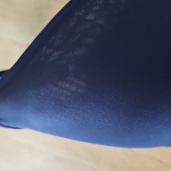 SKIMS Unlined Demi Bra - Picture 7 of 8